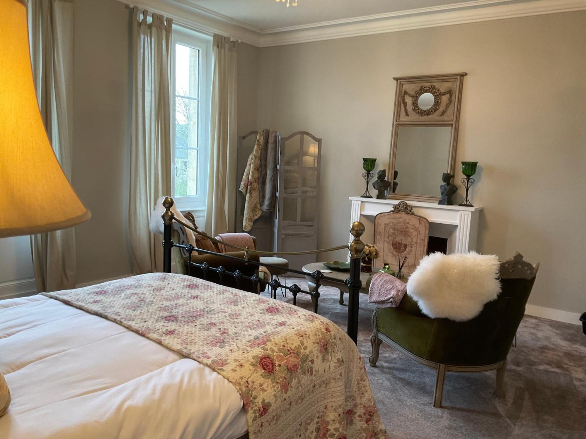 Le Bourg Bed & Breakfast Asnieres-en-Bessin Dış mekan fotoğraf